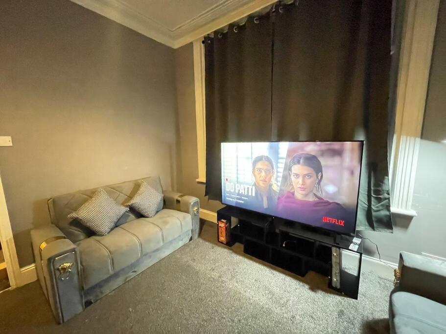 30 Percent Off Weekly Stays - 6 Bedroom House - 11 Beds ブラックプール エクステリア 写真