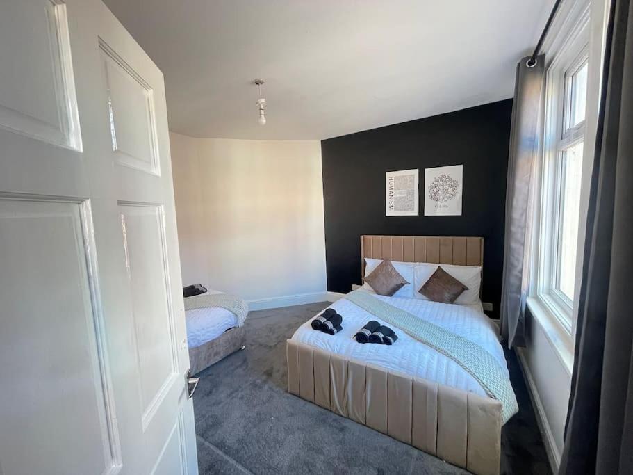 30 Percent Off Weekly Stays - 6 Bedroom House - 11 Beds ブラックプール エクステリア 写真
